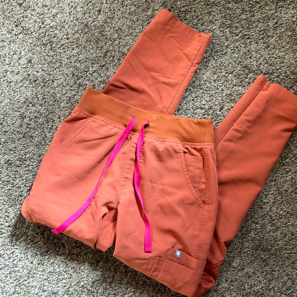 Figs XS Petite Terra Cotta High Waisted Yola Scrub Pants